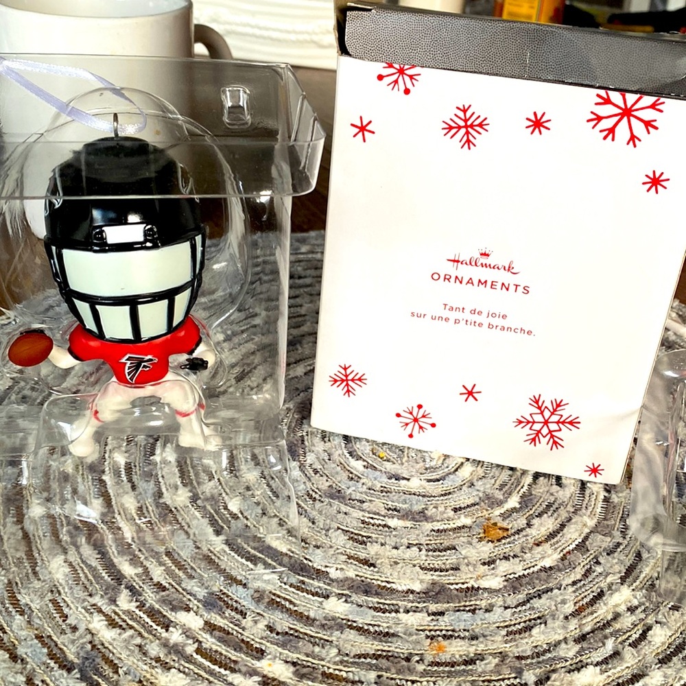 Hallmark Atlanta Falcons Christmas tree ornament NIB BOBBLEHEAD